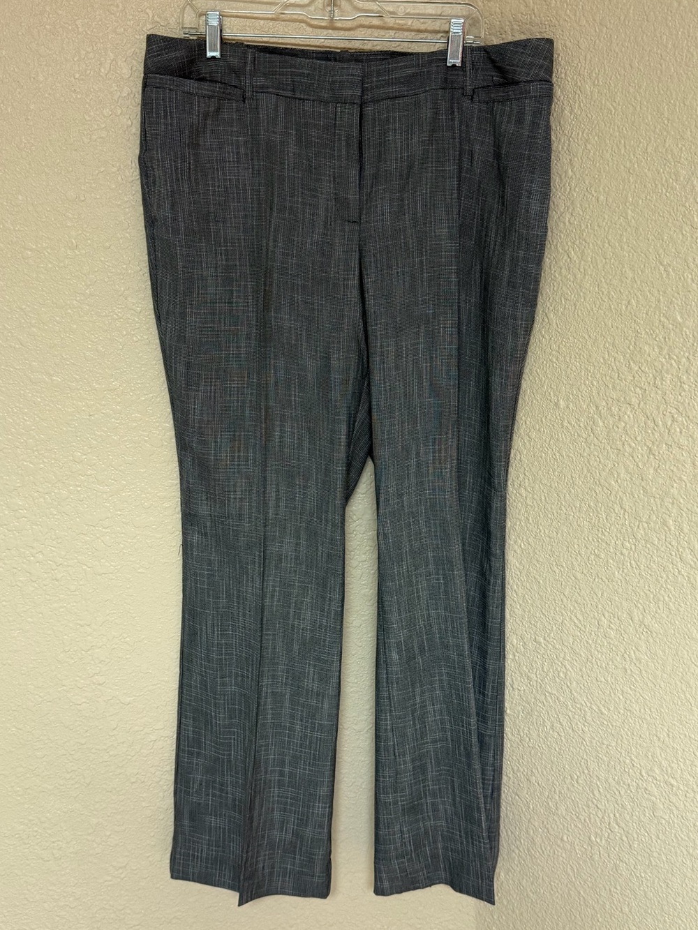 4/$20 Worthington Gray Cross Hatch Curvy Fit Pants